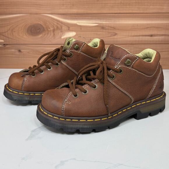 Vintage Dr. Martens 11528 Brown Leather Ankle Boots Mens Size 7 Low Top Chunky - Picture 1 of 15